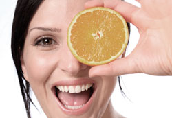 Как использовать витамин С для ухода за кожей?
