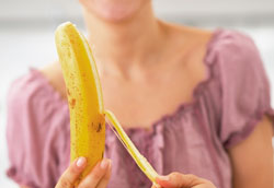 Как использовать банановую кожуру для ухода за кожей?