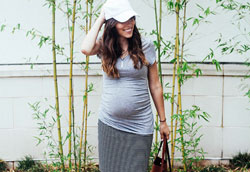 5 стильных летних нарядов для третьего триместра беременности
