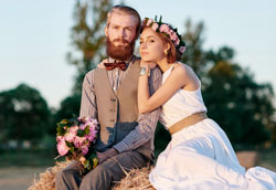 Как оформить свадьбу в деревенском стиле?